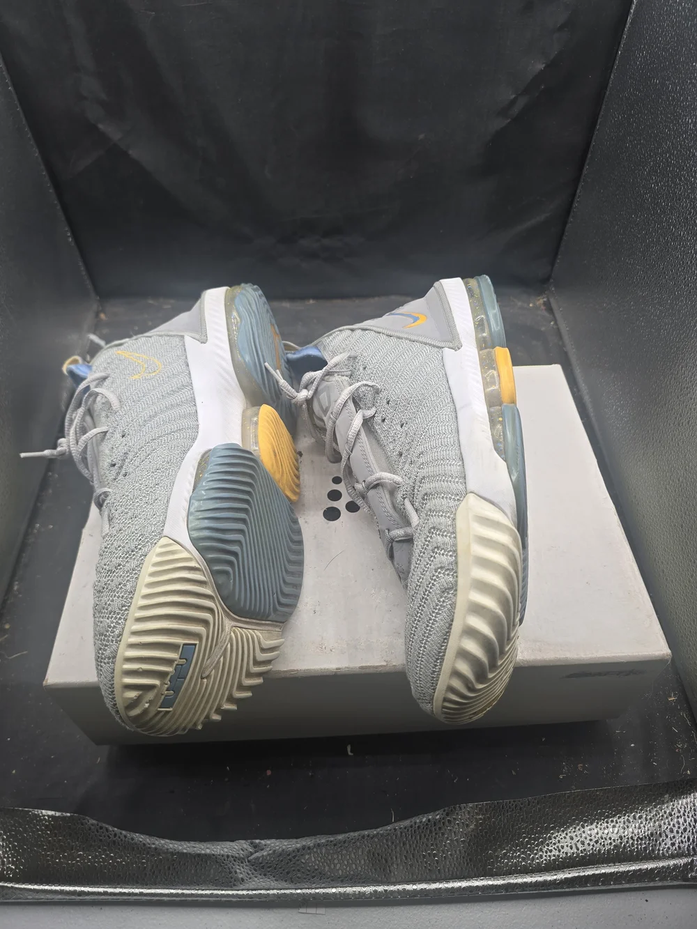 Nike Light Gray‎ Sneakers with Blue Interior